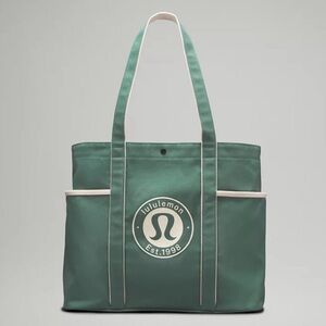 Lululemon Daily Multi Pocket Canvas Tote Bag 20L